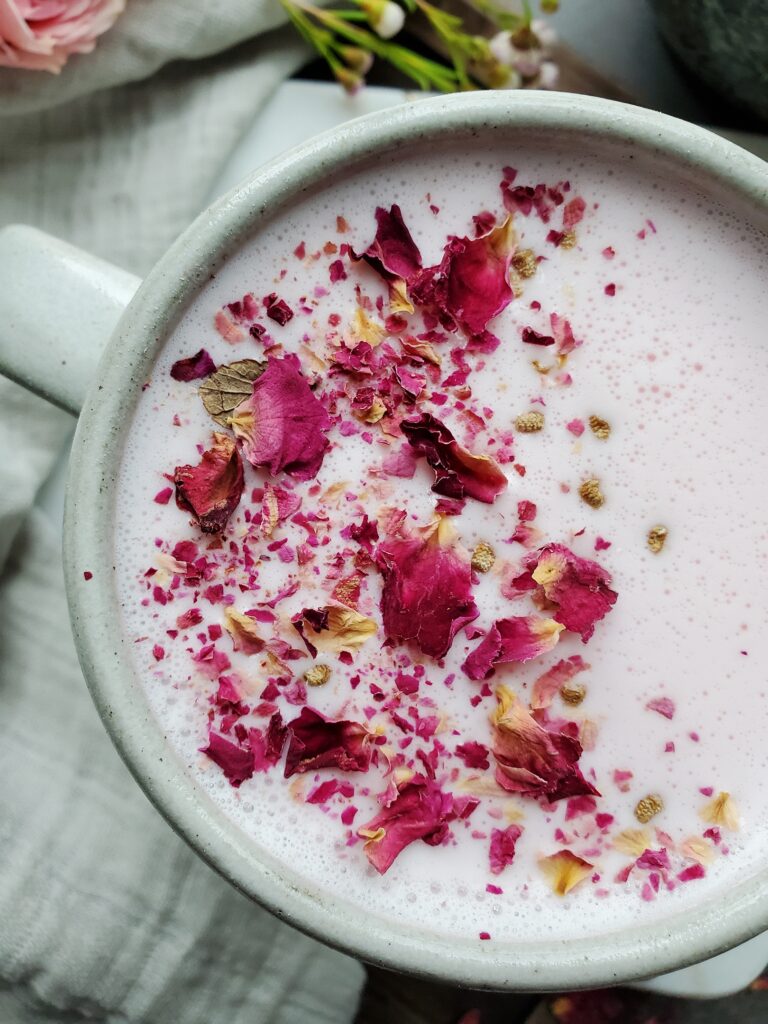 ROSE CARDAMOM LATTE – Make It Brunch